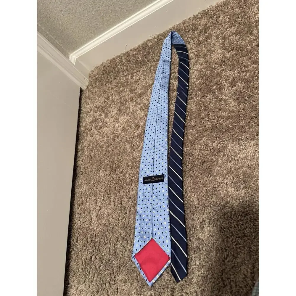 Tommy Hilfiger‎ 100% Silk Designer Neck Tie – Light Blue/Navy Blue Polka Dots